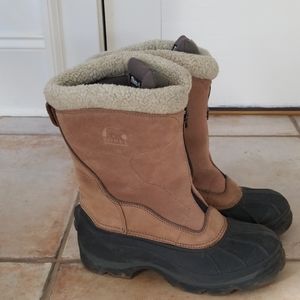 Sorel winter boots size 9